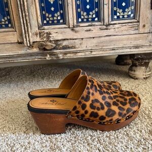 Patricia Nash Leopard Print Clogs